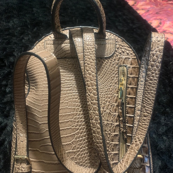 Brahmin Like Handbag - Picture 2 of 3